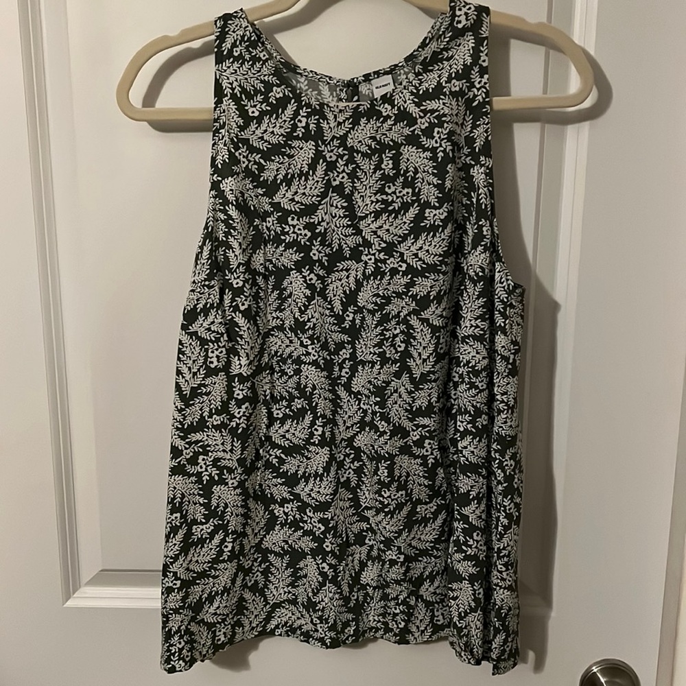Olive and white Old Navy large sleeveless top